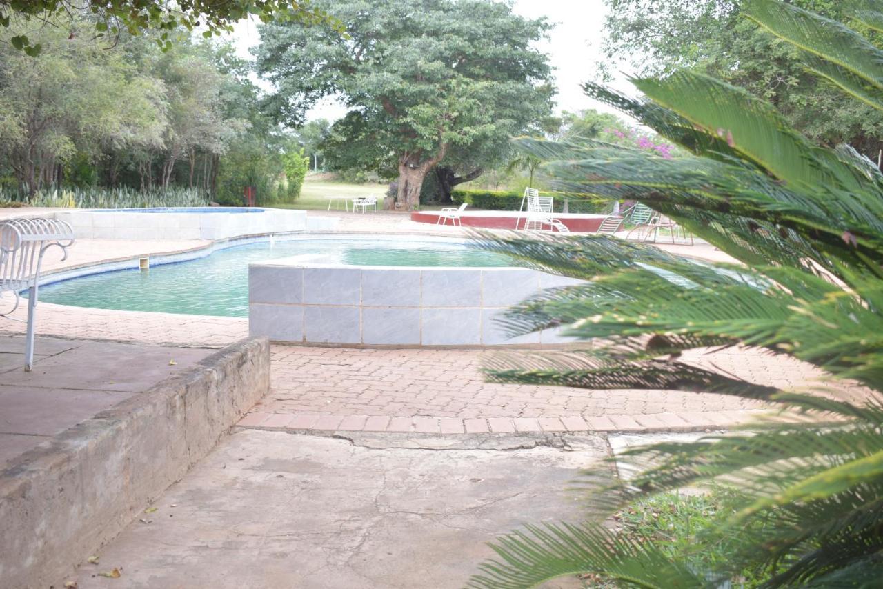 Copacopa Lodge And Conference Centre Punda Maria Bagian luar foto